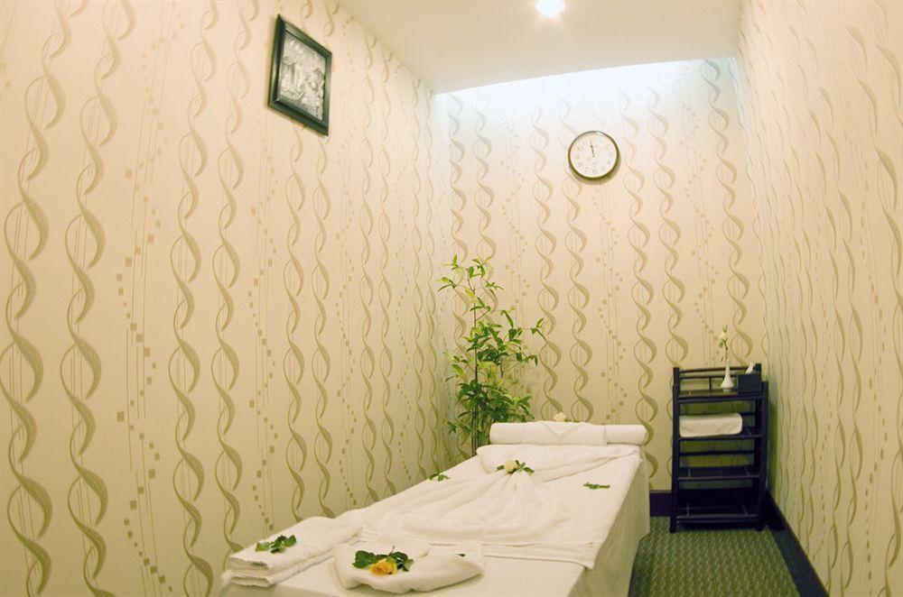 Aloha Halong Hotel Ha Long Exteriör bild