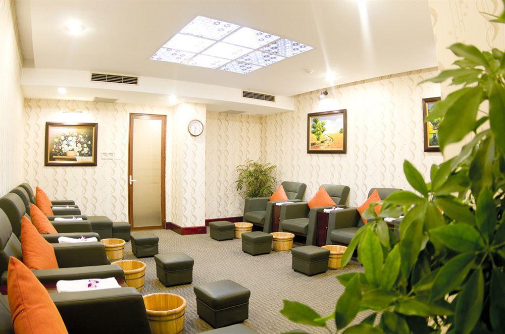 Aloha Halong Hotel Ha Long Exteriör bild