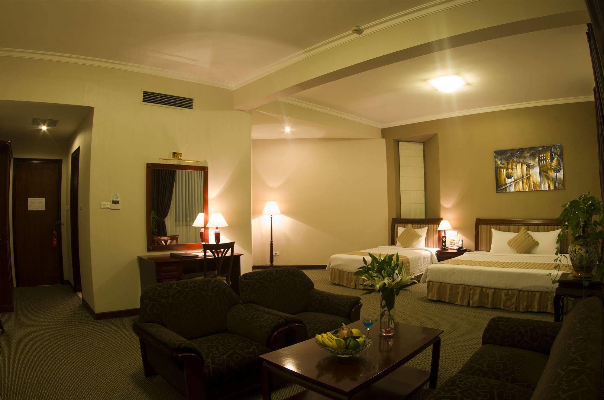Aloha Halong Hotel Ha Long Exteriör bild